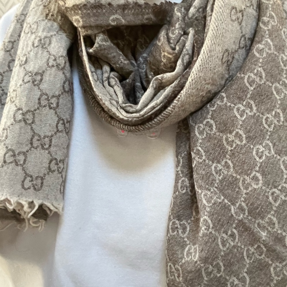 gucci scarf